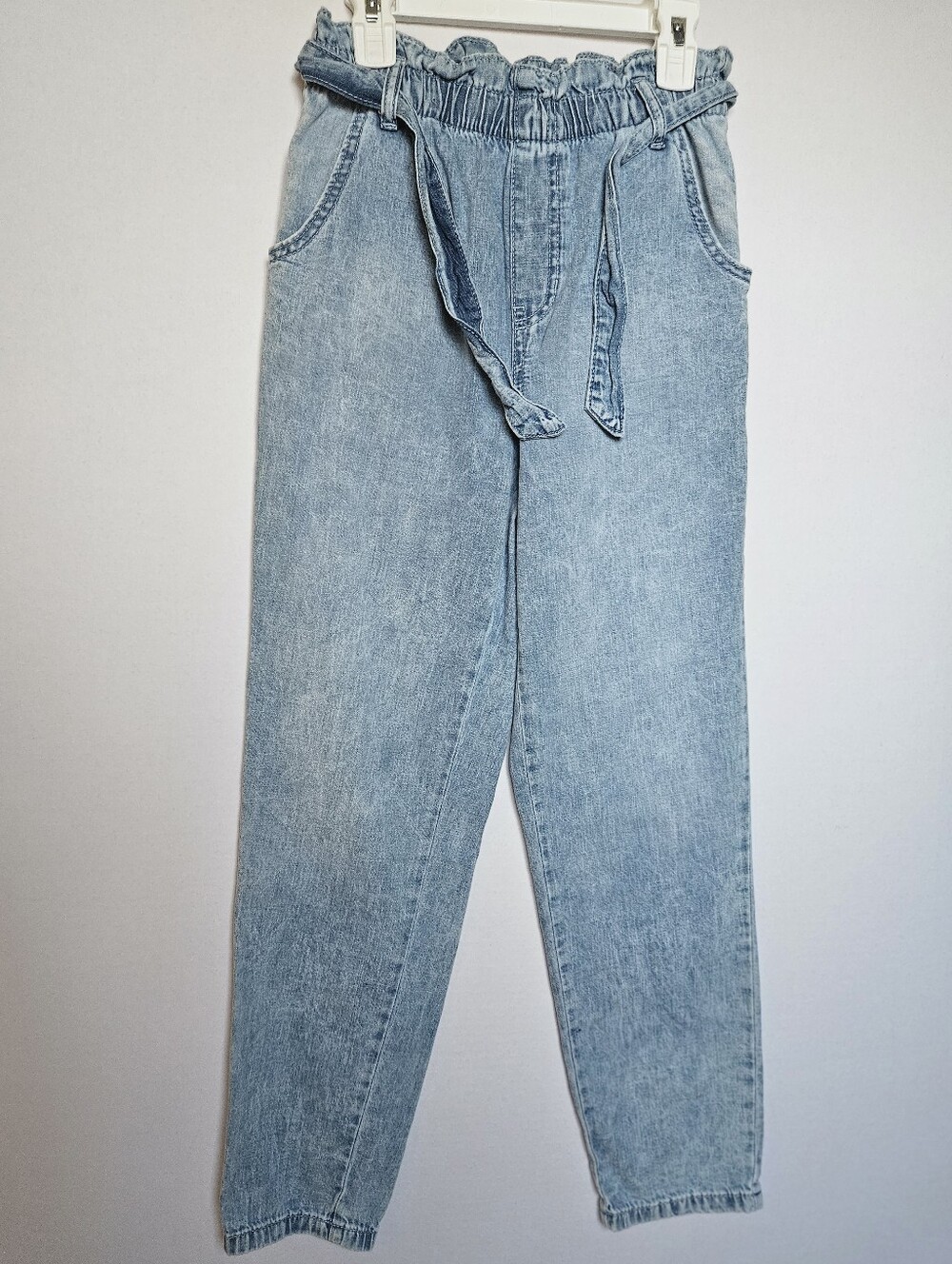 Cat & Jack Girls Light Wash Denim Paperbag Waist Jeans Pants Size L 10-12 NWOT